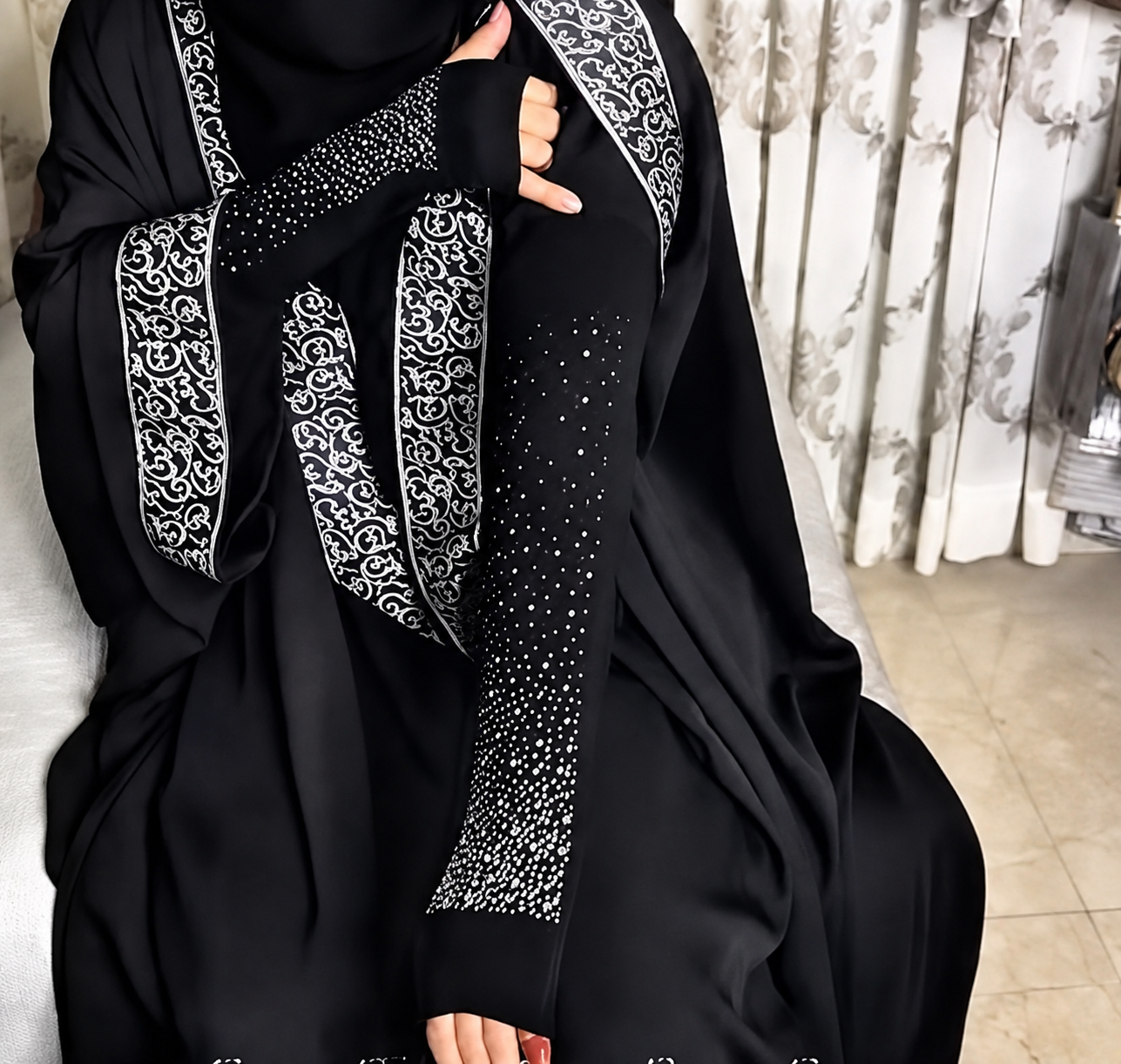 Fancy Thumhole Sleeves - Black
