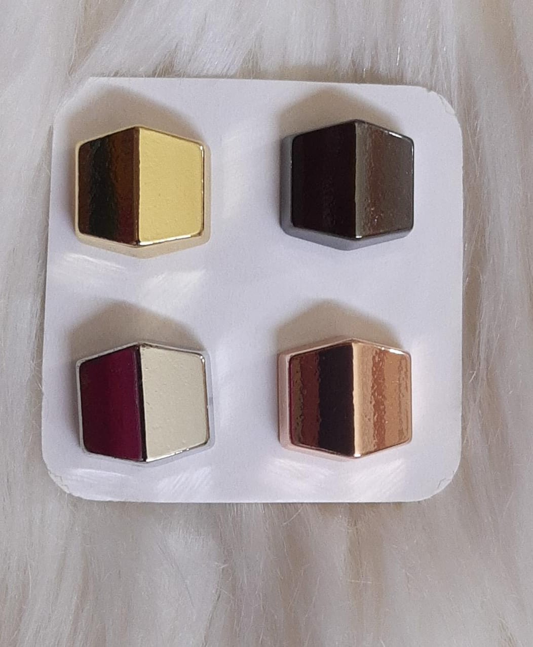 FANCY MAGNETIC PIN (single pair)