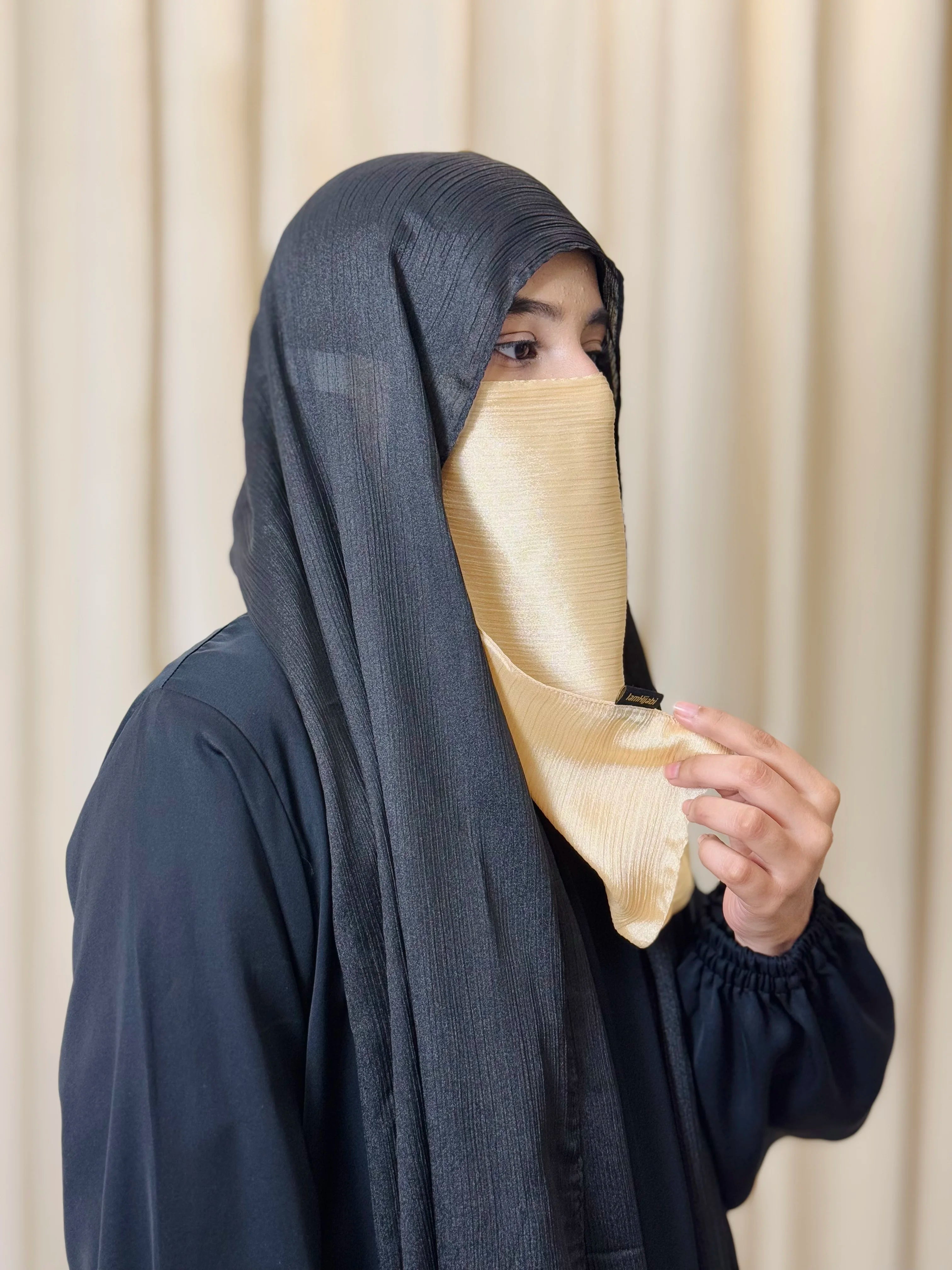 Silk Half Niqab - Bright Gold